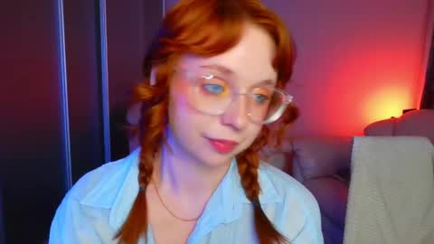 Snapshot of erica_nelson chatting on 06/05/26, 06:52 Erica 3 online show from 06/05/26, 06:52