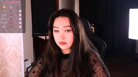 Erica Wayne online show from 11/06/25, 08:04