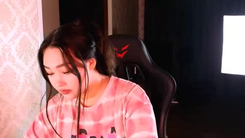 Erica Wayne online show from 11/25/25, 10:26