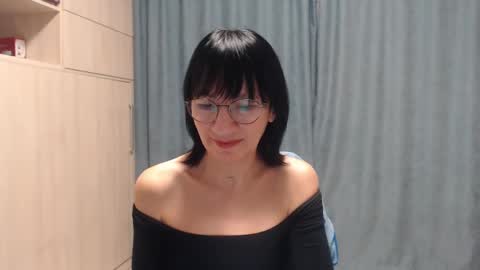 Snapshot of ericablack8 chatting on 01/10/25, 03:48 ericablack8 online show from 01/10/25, 03:48