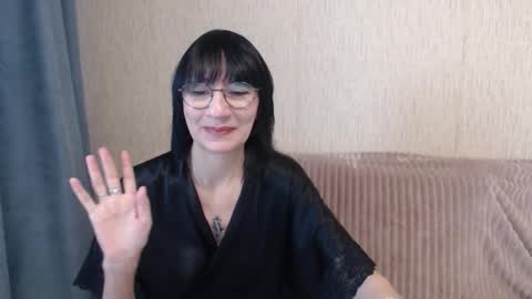 ericablack8 online show from 11/19/25, 07:19