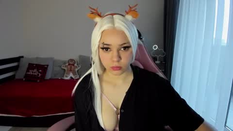 Snapshot of ericahoffman2 chatting on 12/25/24, 08:07 Erica online show from 12/25/24, 08:07