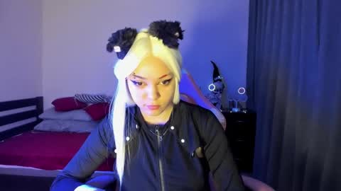 Snapshot of ericahoffman2 chatting on 01/04/25, 01:42 Erica online show from 01/04/25, 01:42