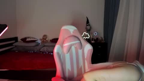 Snapshot of ericahoffman2 chatting on 01/16/25, 02:41 Erica online show from 01/16/25, 02:41