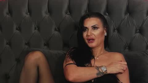 Erica online show from 02/01/25, 10:34