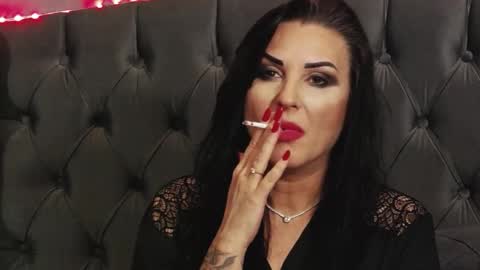 Erica online show from 02/08/25, 07:49