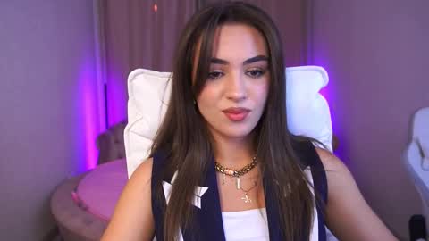 Erica online show from 09/08/25, 02:16