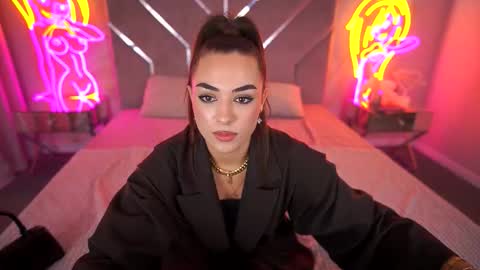 Erica online show from 09/10/25, 02:39