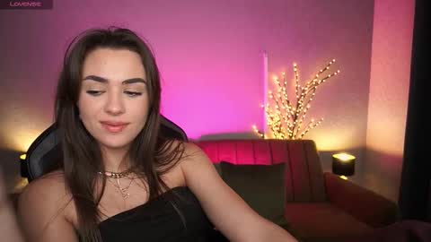 Erica online show from 11/14/25, 05:44