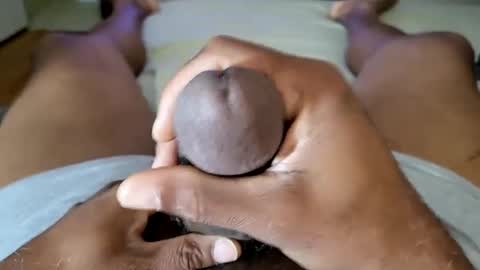 Snapshot of ericbishop1 chatting on 01/03/25, 03:05 EricBishop1 online show from 01/03/25, 03:05