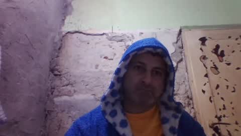 Snapshot of ericboy32 chatting on 01/08/26, 04:04 eric online show from 01/08/26, 04:04