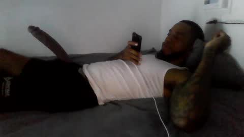 Snapshot of ericbuck chatting on 02/28/25, 03:48 Eric Buck online show from 02/28/25, 03:48