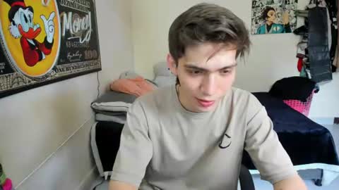 Snapshot of erick_de_rossee chatting on 07/31/26, 05:34 erick_de_rossee online show from 07/31/26, 05:34