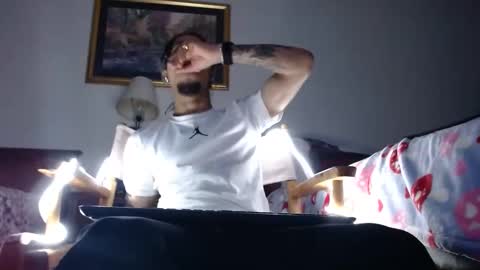 Snapshot of erick_martinezz chatting on 03/08/25, 04:56 erick online show from 03/08/25, 04:56