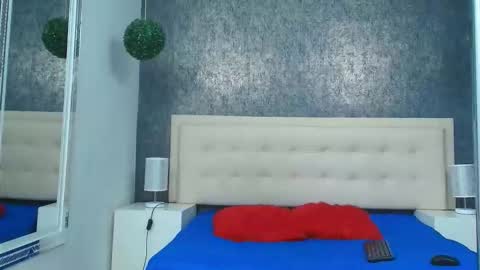   online show from 11/09/25, 04:22