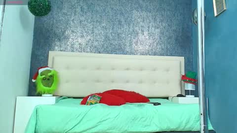   online show from 11/30/25, 03:43