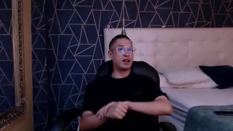 Snapshot of erickferrer chatting on 02/27/26, 03:50 Erick online show from 02/27/26, 03:50