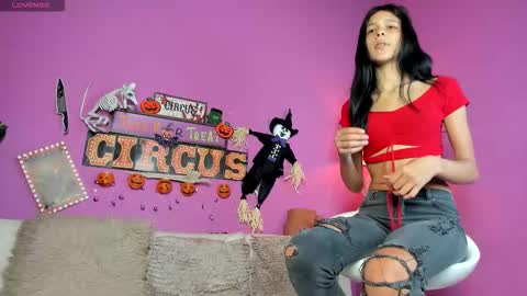 erika1717 online show from 10/31/25, 01:23