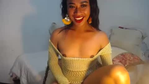 erika_madrigal online show from 12/21/24, 12:53