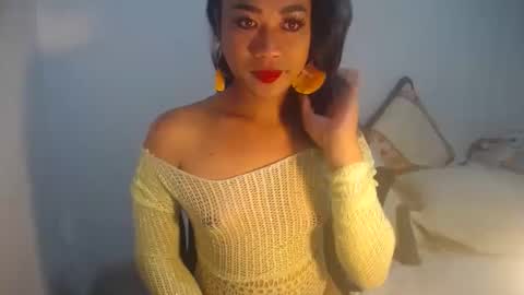 erika_madrigal online show from 12/25/24, 10:59