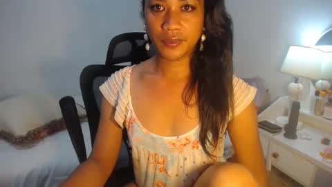 erika_madrigal online show from 02/12/25, 12:58