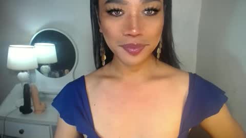 erika_madrigal online show from 09/18/25, 10:12