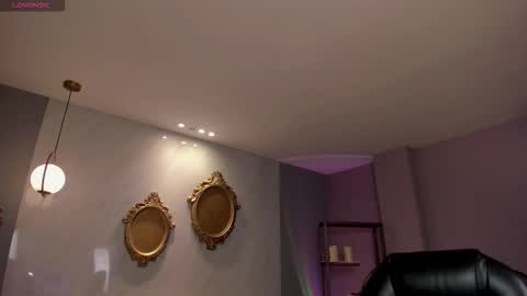 Snapshot of erikabenz chatting on 10/12/25, 12:15 Erika Benz online show from 10/12/25, 12:15