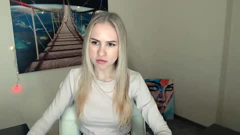 Erika online show from 03/05/25, 01:28