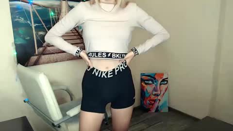 Erika online show from 03/05/25, 04:35