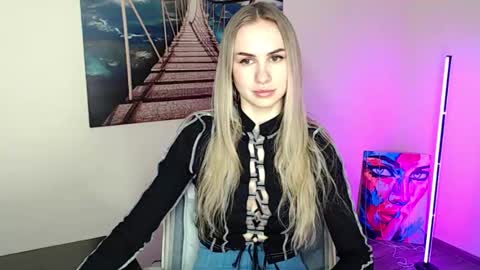 Erika online show from 03/06/26, 02:13