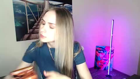 Erika online show from 03/30/26, 12:06