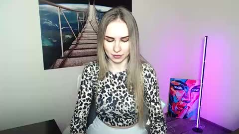 Erika online show from 04/09/26, 12:21