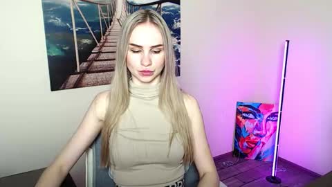 Erika online show from 04/23/26, 12:29