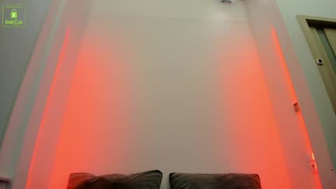 Snapshot of erikalustx chatting on 12/25/24, 04:12 Erika online show from 12/25/24, 04:12