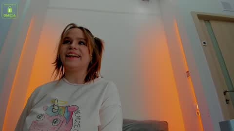 Snapshot of erikalustx chatting on 01/22/25, 04:13 Erika online show from 01/22/25, 04:13