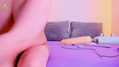 Snapshot of erikalustx chatting on 01/24/25, 04:16 Erika online show from 01/24/25, 04:16