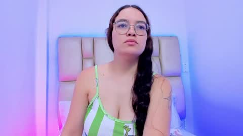 Erika online show from 05/01/26, 12:54
