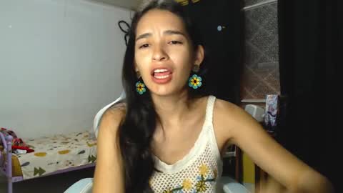 Snapshot of erina_1 chatting on 12/02/24, 01:03 erina_1 online show from 12/02/24, 01:03