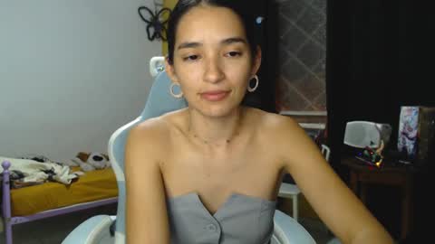 Snapshot of erina_1 chatting on 12/07/24, 01:25 erina_1 online show from 12/07/24, 01:25