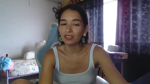 Snapshot of erina_1 chatting on 12/28/24, 05:14 erina_1 online show from 12/28/24, 05:14