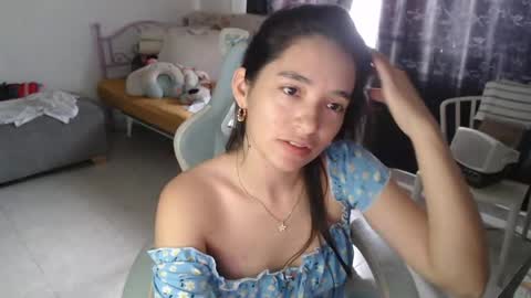 erina_1 online show from 04/22/26, 05:36