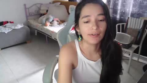 Snapshot of erina_1 chatting on 06/16/26, 06:10 erina_1 online show from 06/16/26, 06:10