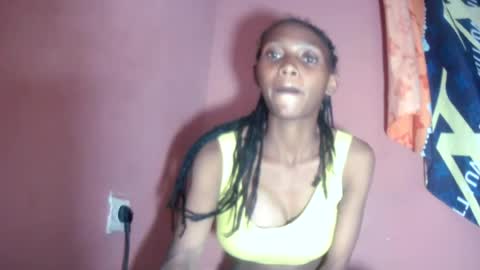 Snapshot of erinah05 chatting on 08/09/26, 06:35 erinah05 online show from 08/09/26, 06:35