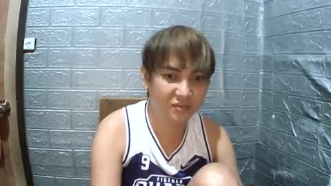 Snapshot of ering_talonglicious chatting on 10/22/25, 01:00 QUEEN E L L A H online show from 10/22/25, 01:00