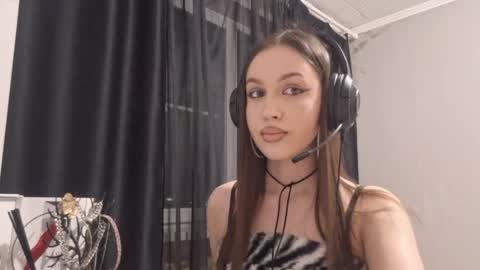 Katrin online show from 04/26/26, 04:59