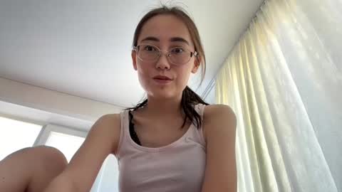 Snapshot of erinnthurmond chatting on 07/16/26, 12:11 Luna online show from 07/16/26, 12:11