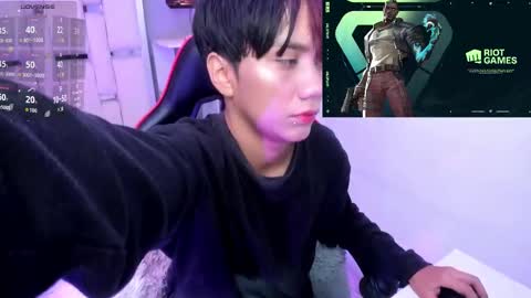 Eriol online show from 10/15/25, 11:43