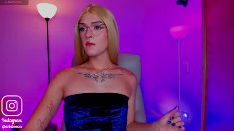 Snapshot of erisleon chatting on 02/17/25, 01:15 online show from 02/17/25, 01:15