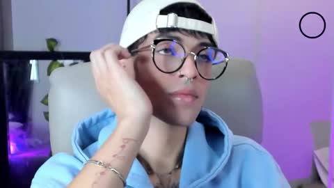   online show from 11/27/25, 12:18