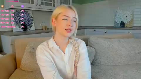 Snapshot of erlenbayer chatting on 07/04/26, 04:18 Chanel online show from 07/04/26, 04:18